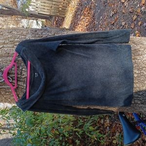 3 dots top 85% Cotton 15% Cashmere